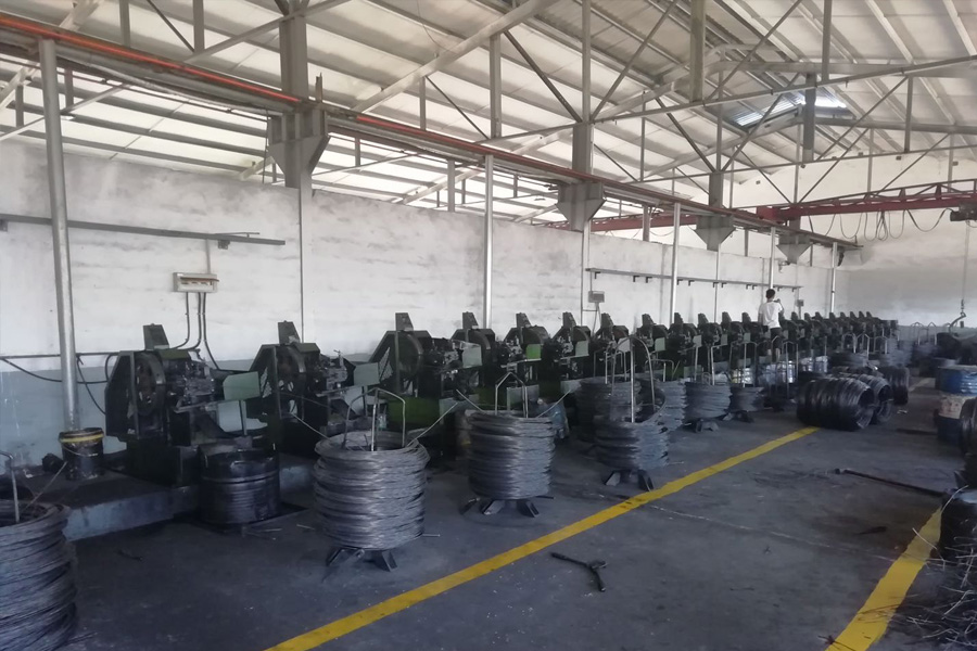 華信鋼球廠家車間設(shè)備 華信鋼球廠家車間設(shè)備